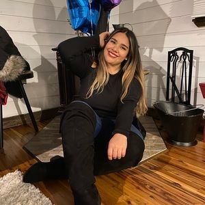 Meet your Posher, Maria luisa